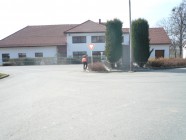 Jarní ošetření dřevin na parku